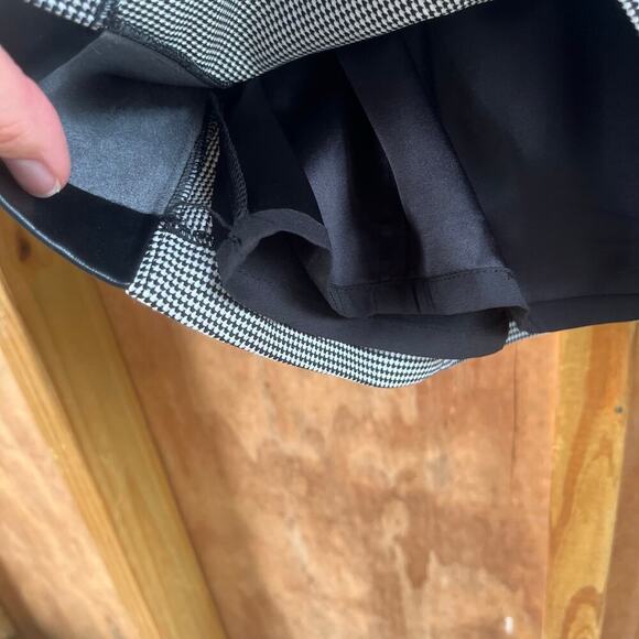 White House Black Market Vegan Leather Houndstooth Sheath Dress Size 10. NEW - Picture 9 of 13